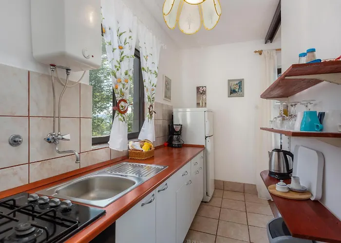 2 Bedroom Stunning In نجيفيش
