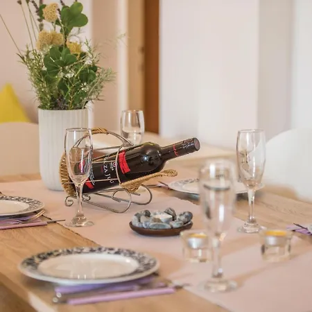 2 Bedroom Stunning In Njivice
